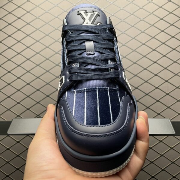 sy_no_CAA2D129AAF4D291293FFEFBFD12BF41_8 Navy Vertical-Stripe Velvet Trainer Sneakers