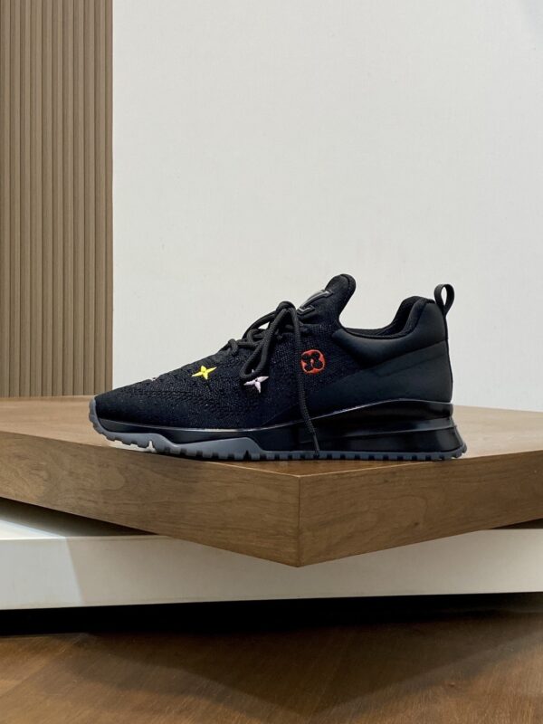 sy_no_CB49B368808A9B9629EF1EA616316D03_1 Louis Vuitton Black Knit Runner Sneaker with Multicolor Monogram Flowers