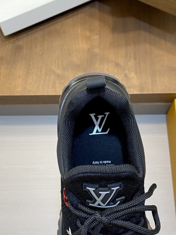 sy_no_CB49B368808A9B9629EF1EA616316D03_6 Louis Vuitton Black Knit Runner Sneaker with Multicolor Monogram Flowers