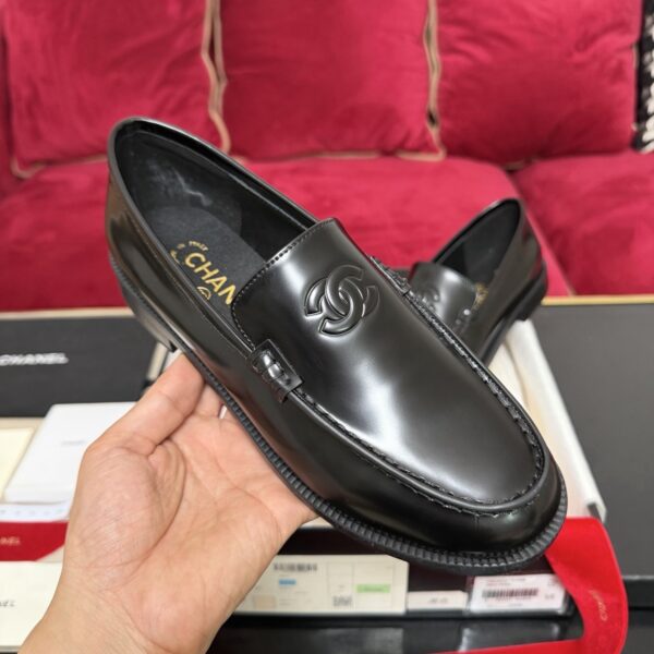 Black Shiny Calfskin Embossed Loafers