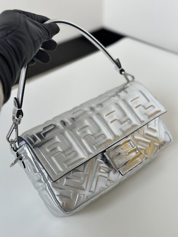 sy_no_CCB74978631863B26E15E54A26B79632_2 Fendi Baguette Handbag – Soft Lambskin