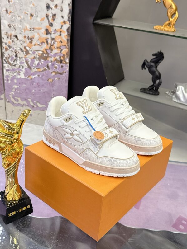 sy_no_CD95B56E2026DABA7E6A05498B911956_1 Louis Vuitton LV Trainer Strap White & Beige/Cream Retro Sneakers