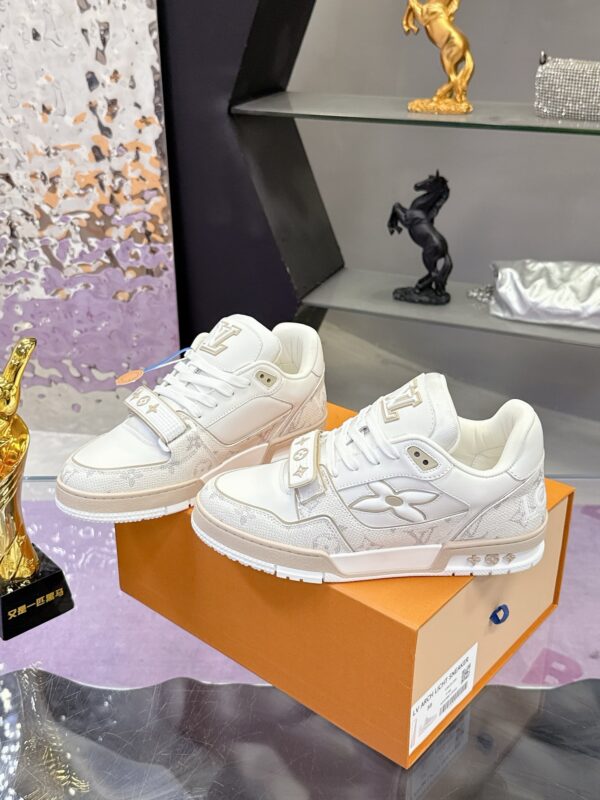 sy_no_CD95B56E2026DABA7E6A05498B911956_3 Louis Vuitton LV Trainer Strap White & Beige/Cream Retro Sneakers