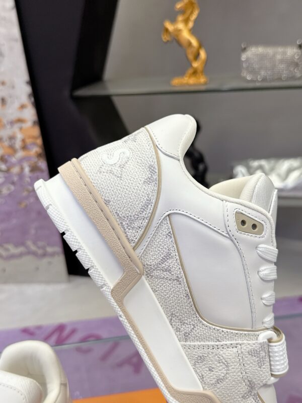sy_no_CD95B56E2026DABA7E6A05498B911956_8 Louis Vuitton LV Trainer Strap White & Beige/Cream Retro Sneakers
