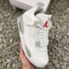 sy_no_CD9AF831FC52FF9B7178DDA81D0813BD_0 White & Grey Retro Basketball Sneakers