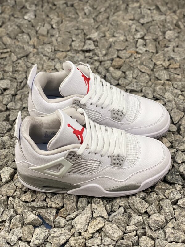 sy_no_CD9AF831FC52FF9B7178DDA81D0813BD_6 White & Grey Retro Basketball Sneakers