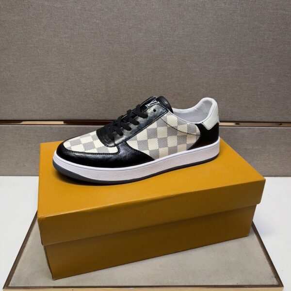sy_no_CE0381FB3E4233867F45C6FAF9EDFC55_3 Louis Vuitton LV Court / Riviera Black & White Damier Low-Top Sneakers