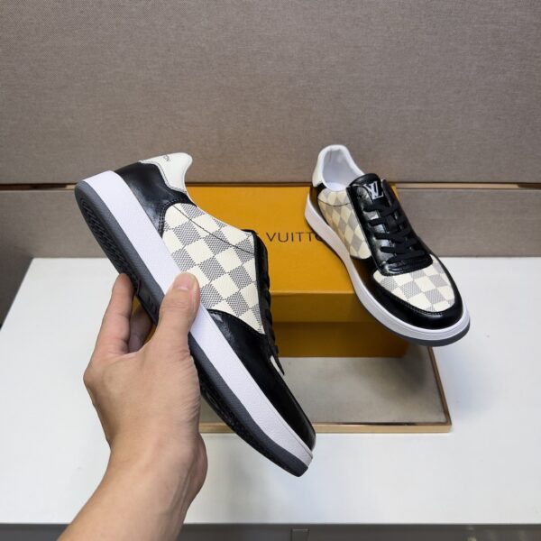 sy_no_CE0381FB3E4233867F45C6FAF9EDFC55_6 Louis Vuitton LV Court / Riviera Black & White Damier Low-Top Sneakers