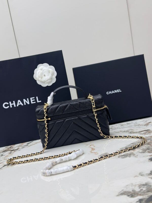 sy_no_CE1E5C5F6BE0B1ABD9237439C04F85A3_2 Chanel Vanity Case with Handle – Grained Calfskin Leather
