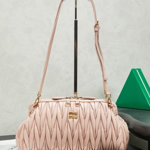 sy_no_CF040A3D75D1EF7F8A7FB3F6424EC192_0 Pink Matelassé Shell Backpack