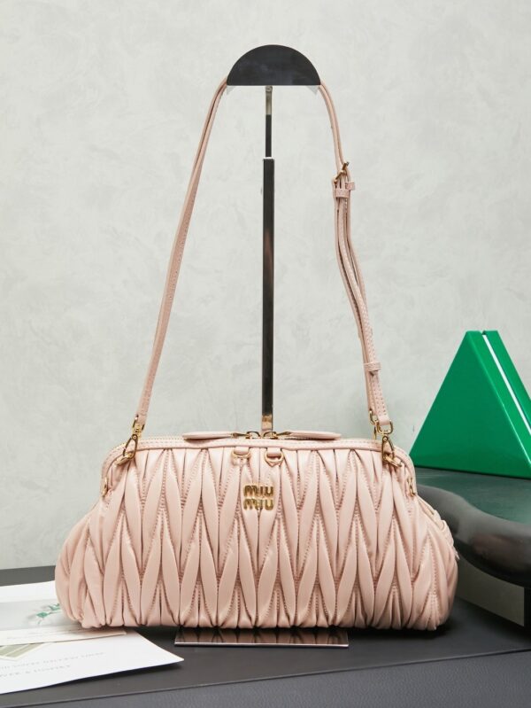 sy_no_CF040A3D75D1EF7F8A7FB3F6424EC192_0 Pink Matelassé Shell Backpack