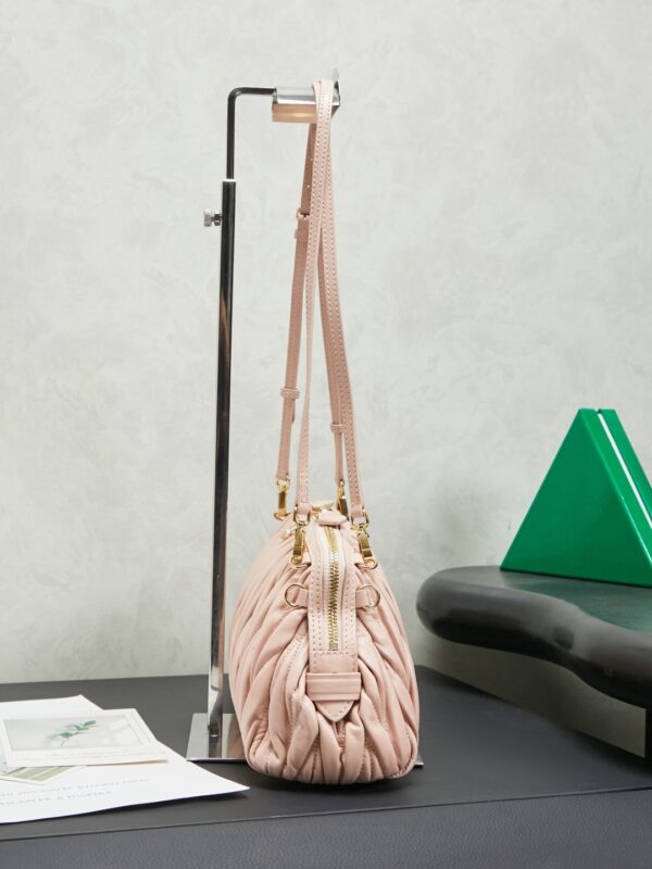 sy_no_CF040A3D75D1EF7F8A7FB3F6424EC192_2 Pink Matelassé Shell Backpack