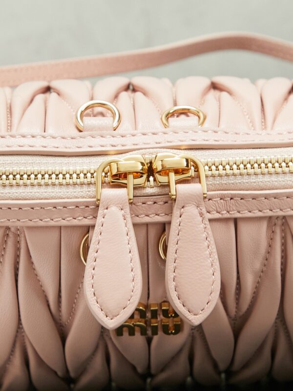 sy_no_CF040A3D75D1EF7F8A7FB3F6424EC192_6 Pink Matelassé Shell Backpack
