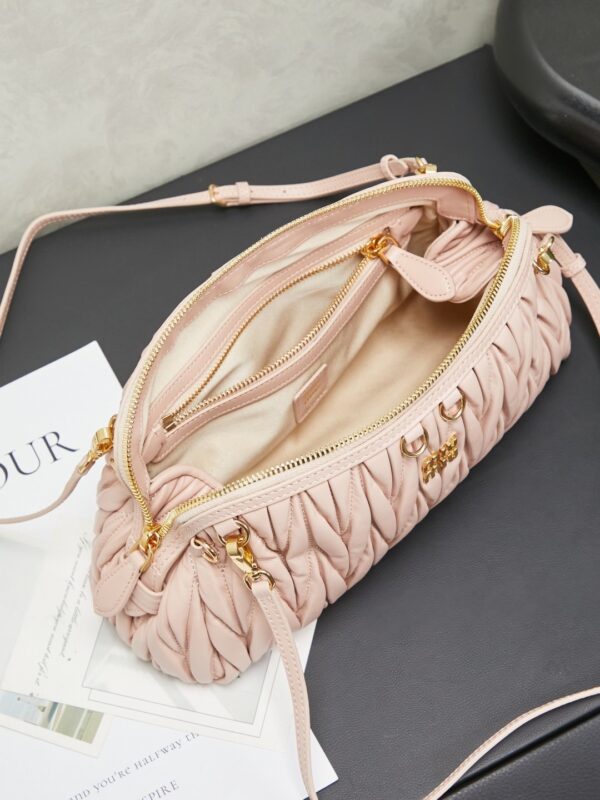 sy_no_CF040A3D75D1EF7F8A7FB3F6424EC192_7 Pink Matelassé Shell Backpack