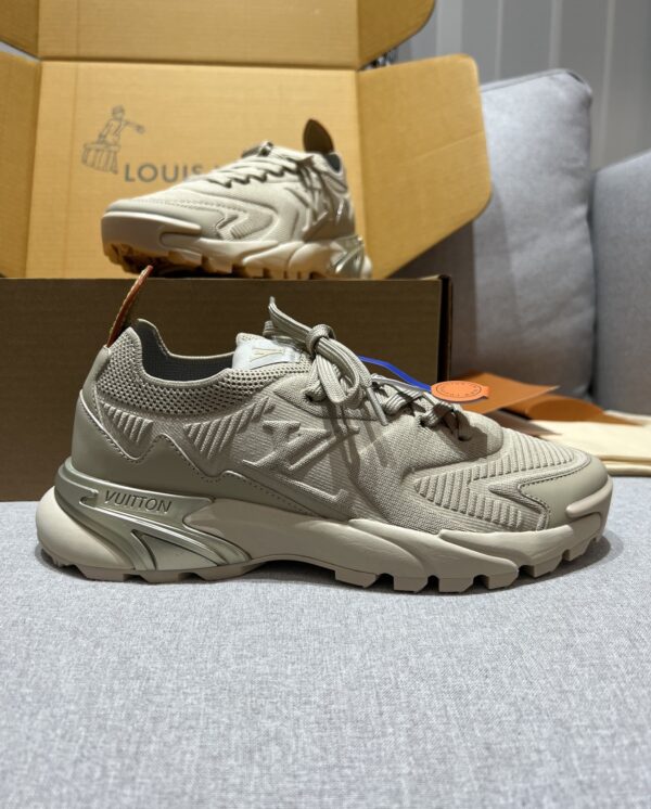 sy_no_CF4B829AD0C2442D37F2A2F359CB66F2_0 Taupe, Grey Khaki & Champagne Gold Technical Dad Sneakers