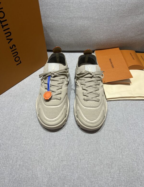 sy_no_CF4B829AD0C2442D37F2A2F359CB66F2_2 Taupe, Grey Khaki & Champagne Gold Technical Dad Sneakers