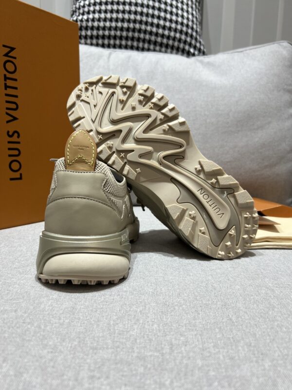 sy_no_CF4B829AD0C2442D37F2A2F359CB66F2_6 Taupe, Grey Khaki & Champagne Gold Technical Dad Sneakers