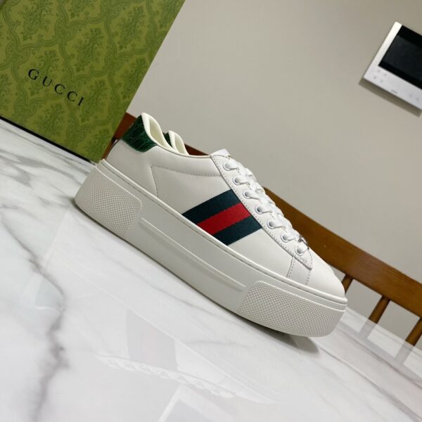 sy_no_CF992980856849F4AC14999968E858F6_1 Gucci Women's Ace Platform Sneaker – White / Green / Red