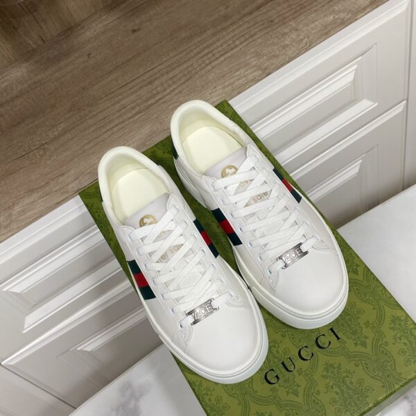 sy_no_CF992980856849F4AC14999968E858F6_2 Gucci Women's Ace Platform Sneaker – White / Green / Red