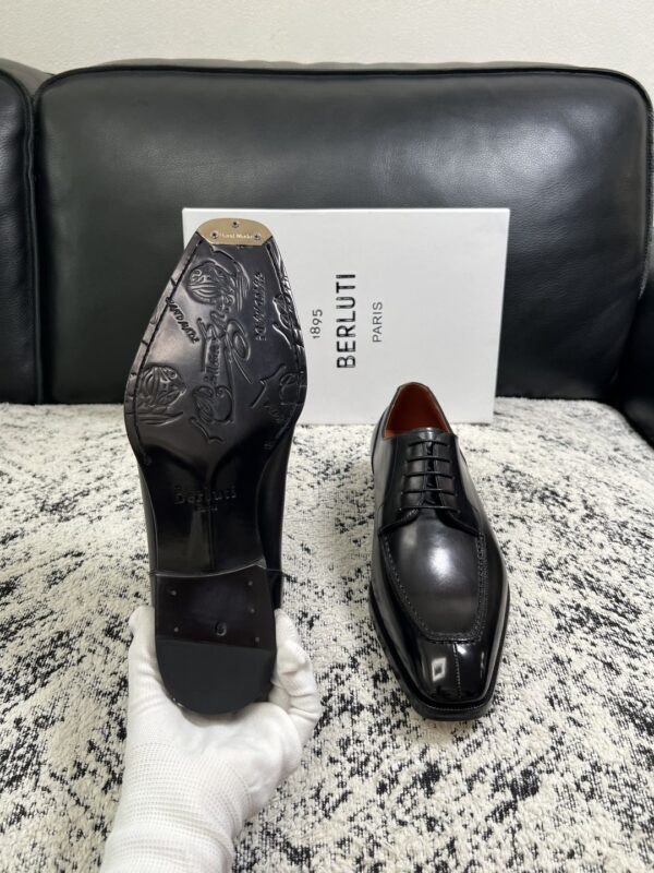 Black Venezia Leather Apron-Toe Derby Shoes