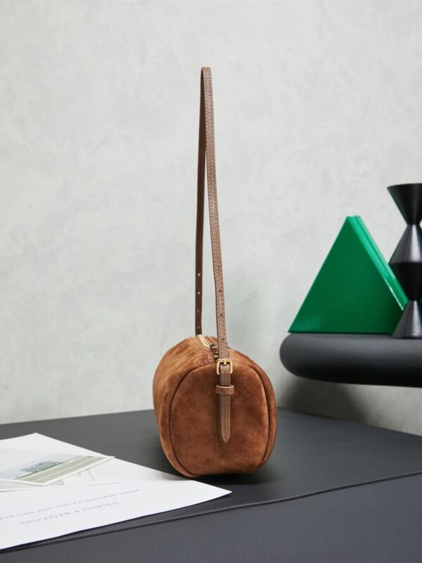sy_no_D078A6160FCF43D26ADDC0824600867C_3 Caramel Brown Suede Cylindrical Underarm Shoulder Bag