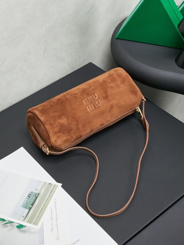 sy_no_D078A6160FCF43D26ADDC0824600867C_4 Caramel Brown Suede Cylindrical Underarm Shoulder Bag
