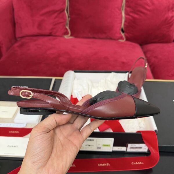 sy_no_D2146A3BA786B731E63C16E6EEE737E7_4 Burgundy & Black Pointed-Toe Slingback Flats