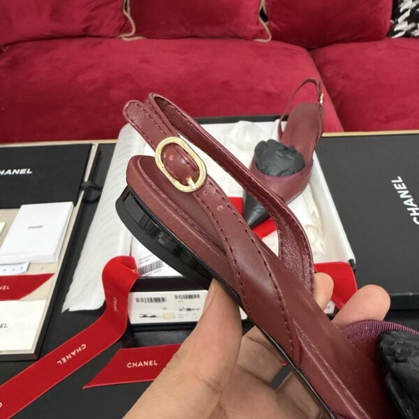 sy_no_D2146A3BA786B731E63C16E6EEE737E7_6 Burgundy & Black Pointed-Toe Slingback Flats