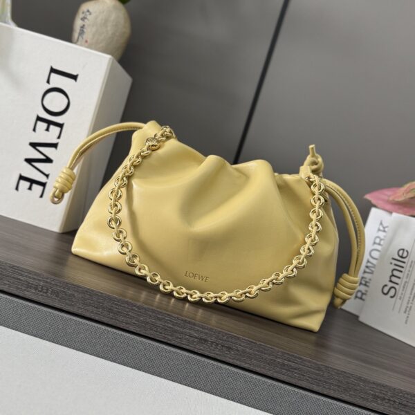 sy_no_D2CA85CBBA778AA70C03D6C9D2C4CDB6_0 Loewe Flamenco Purse – Soft Nappa Lambskin Leather