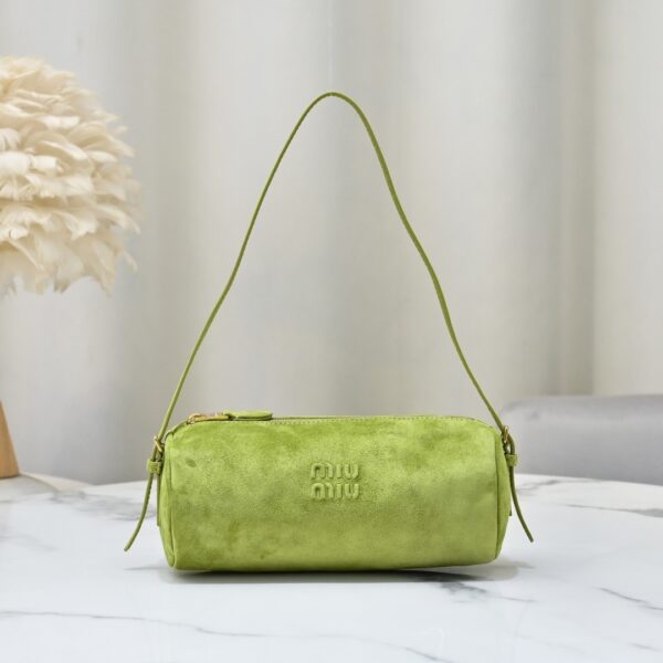 sy_no_D327A7DB1633C1890F9AD21C6DD3ABE2_0 Avocado Green Leather Cylindrical Underarm Shoulder Bag