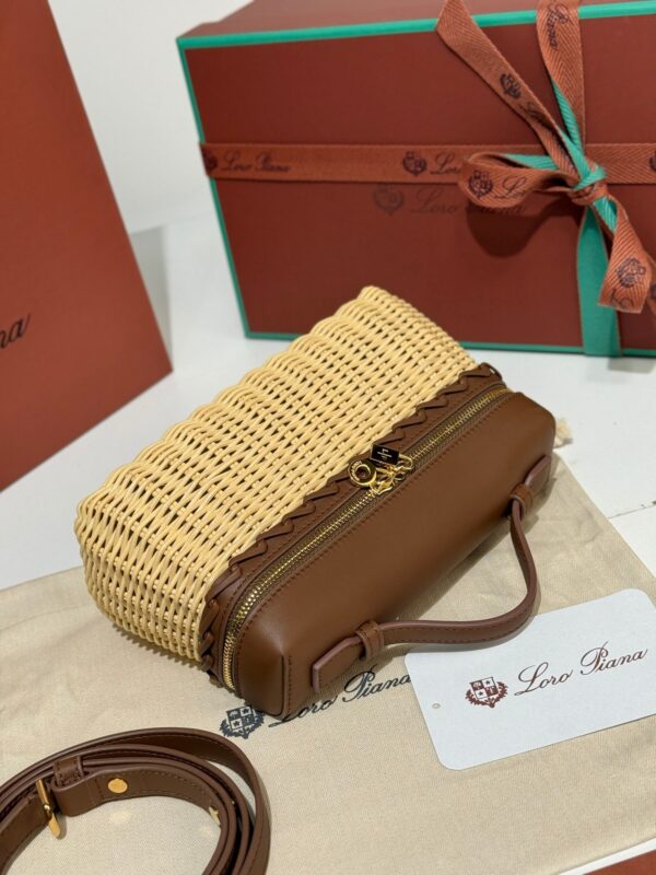 sy_no_D32F1D77F0D5337A258D8B841B754E71_4 LOEWE Extra Pocket L19 Handbag – Woven Leather Edition