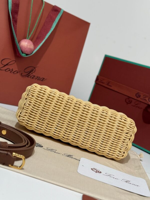 sy_no_D32F1D77F0D5337A258D8B841B754E71_5 LOEWE Extra Pocket L19 Handbag – Woven Leather Edition