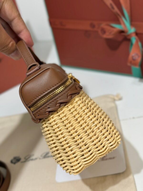 sy_no_D32F1D77F0D5337A258D8B841B754E71_7 LOEWE Extra Pocket L19 Handbag – Woven Leather Edition