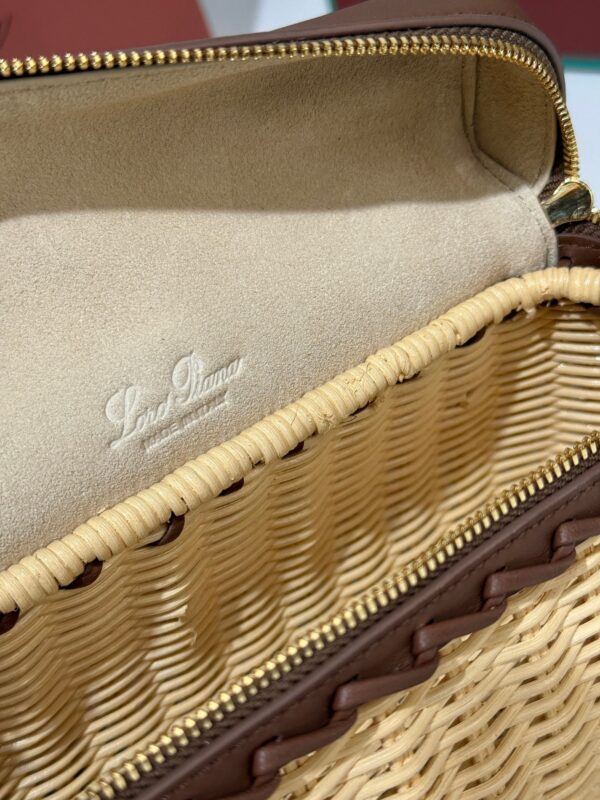 sy_no_D32F1D77F0D5337A258D8B841B754E71_8 LOEWE Extra Pocket L19 Handbag – Woven Leather Edition