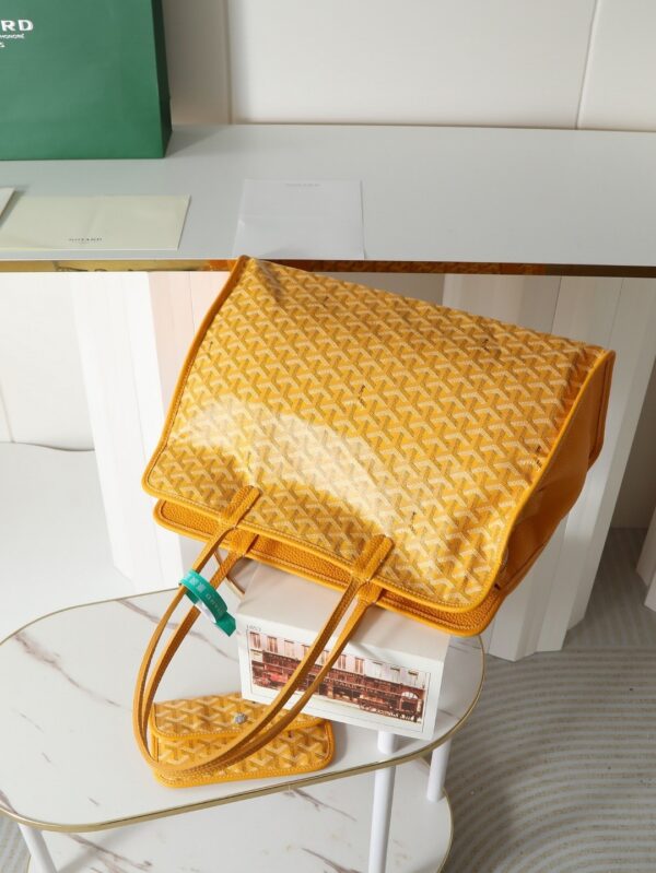sy_no_D3A182E6D0EFAFF997952C1556FDE599_5 Yellow Goyardine Hardy Small Commuter Tote