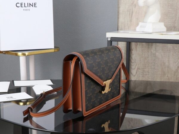 Enveloppe Triomphe Envelope Bag – Leather