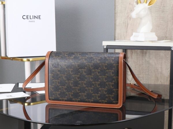 Enveloppe Triomphe Envelope Bag – Leather