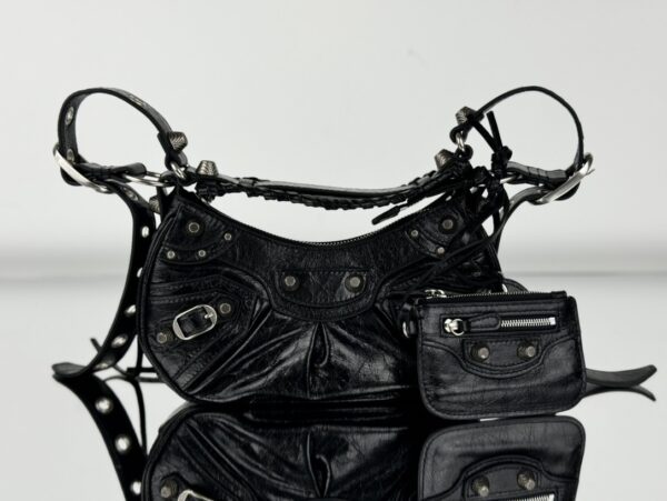 sy_no_D5208907EE4ED06D5E31AC0441557DC3_0 Balenciaga Le Cagole Crescent Moon Shoulder Bag