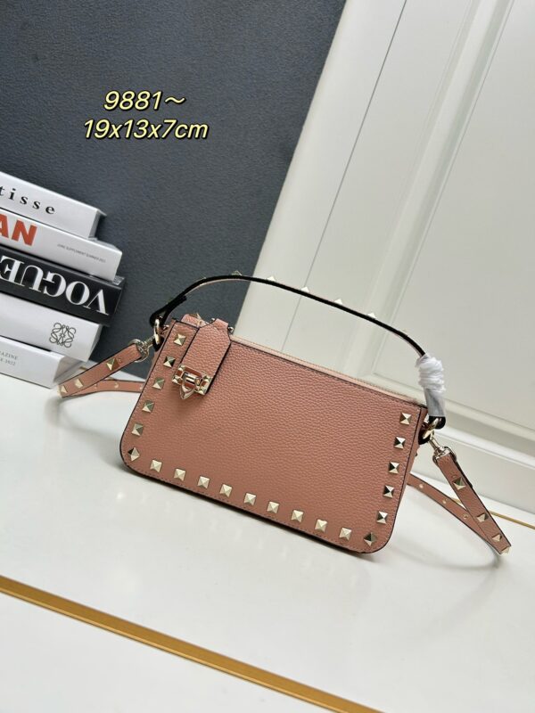 Valentino Garavani Rockstud Small Leather Crossbody Bag – Pink