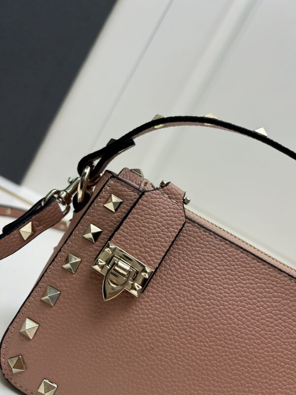 Valentino Garavani Rockstud Small Leather Crossbody Bag – Pink