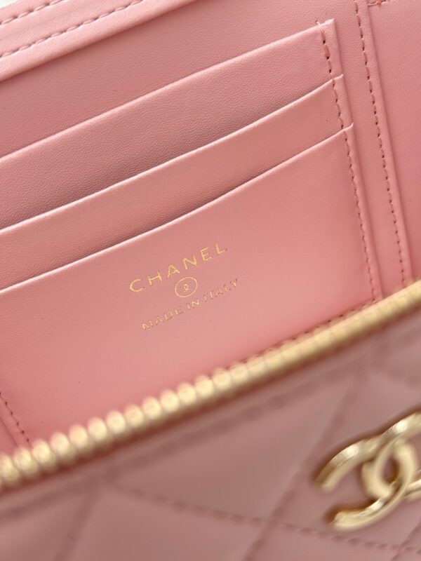 sy_no_D705A9B307C524070271F0BBAB3EB2C9_7 Chanel Vanity Case with Handle – Quilted Lambskin Chain Bag (Pink)
