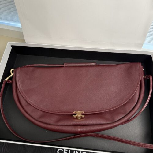 sy_no_D724A89734160945A3E4240CE8AEE44E_0 CELINE Soft Triomphe Half-Moon Bag