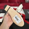sy_no_D74E968460683EA1651DC99FD9D9BC47_7 White & Black Patent Cap-Toe Chain Ballerinas