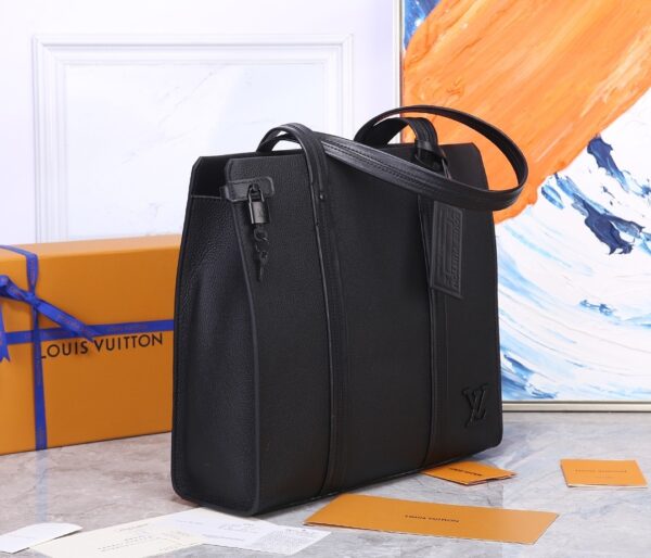 sy_no_D8ECF58FA6D547103EA9EFD8BCD1CFBA_1 LV Aerogram Tote Bag – Black