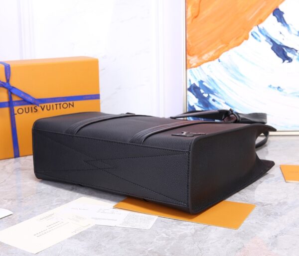 sy_no_D8ECF58FA6D547103EA9EFD8BCD1CFBA_5 LV Aerogram Tote Bag – Black