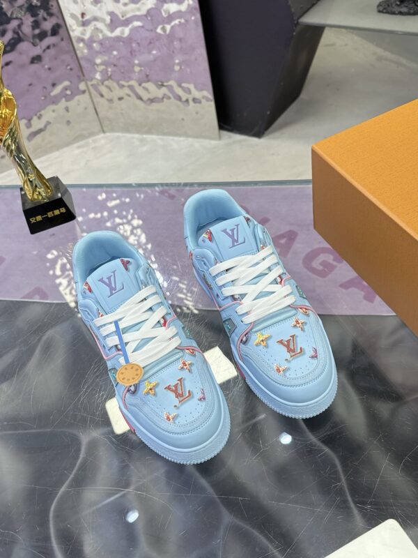 sy_no_D94CAD36664FB71D2E705C056257AC94_3 Louis Vuitton LV Trainer Maxi Sky Blue & Multicolor Monogram Sneakers