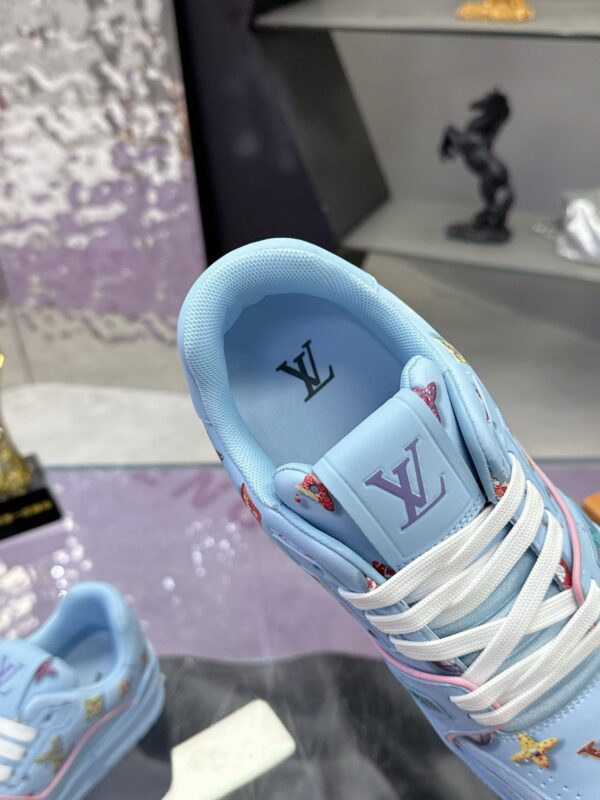 sy_no_D94CAD36664FB71D2E705C056257AC94_7 Louis Vuitton LV Trainer Maxi Sky Blue & Multicolor Monogram Sneakers