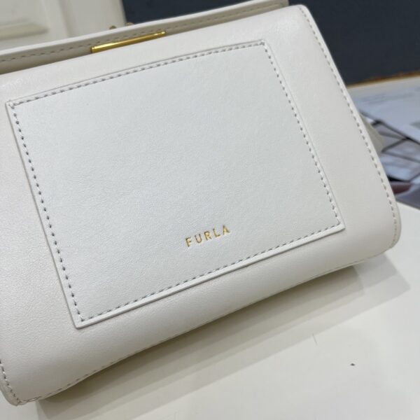 sy_no_D99DA6AA19C2F6CDB1349FC370E6D987_4 FURLA Vintage Frame Crossbody Bag – White