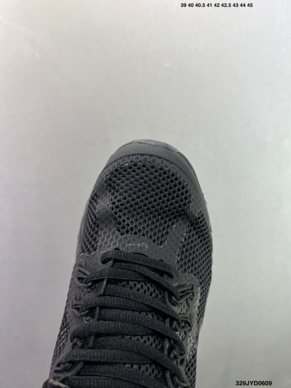 sy_no_D9A2E6F37C749C978EFE05356AF5BE10_4 Nike Air Max 2013 – Triple Black
