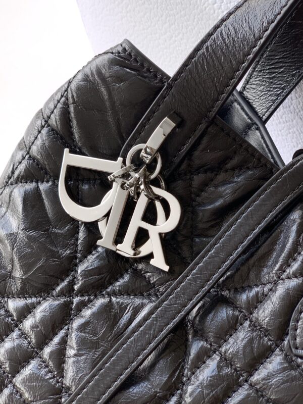 sy_no_DACA2AD6465D6ACB57EFB1A8BAFBBA40_4 Dior Women's Toujours Oversized Cannage Calfskin Shoulder Bag